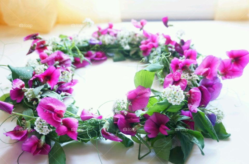 Flower crown - snowpea flower with snow white flowers