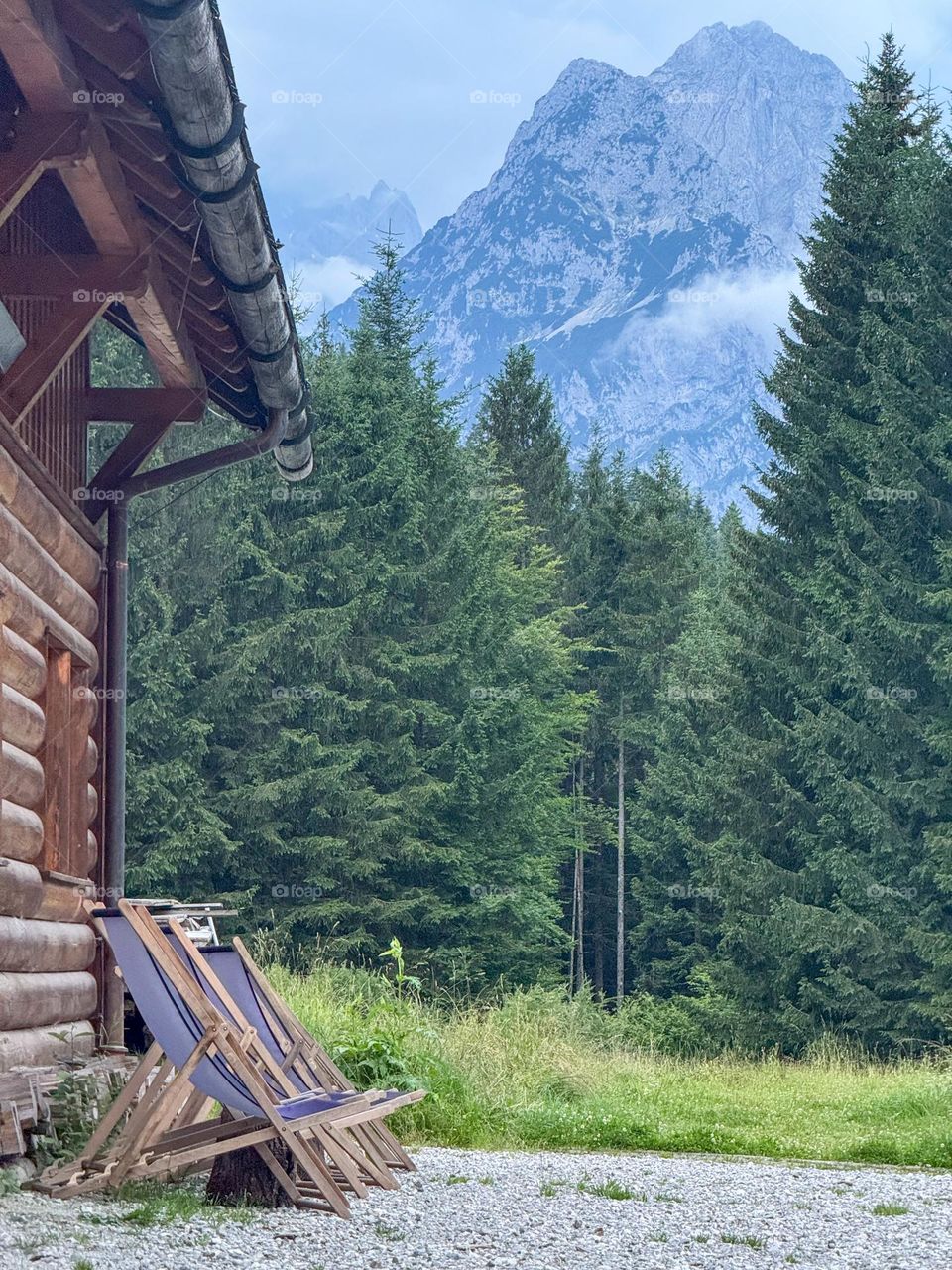 Wooden home next to the mountain 