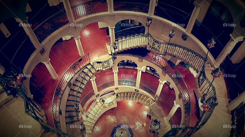 Mission Inn Hotel: Staircase