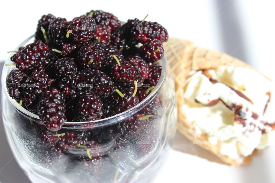 Mulberry and ice cream