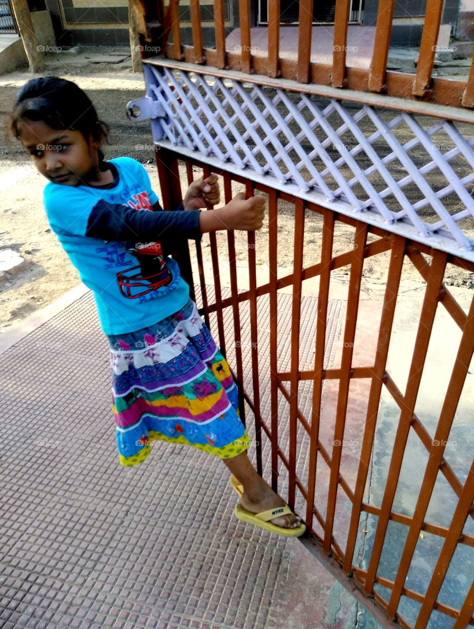 playing with main gate