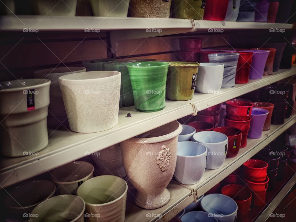 Pots. Store