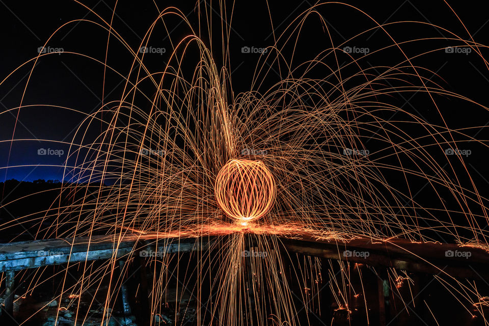 Light painting with steel wool