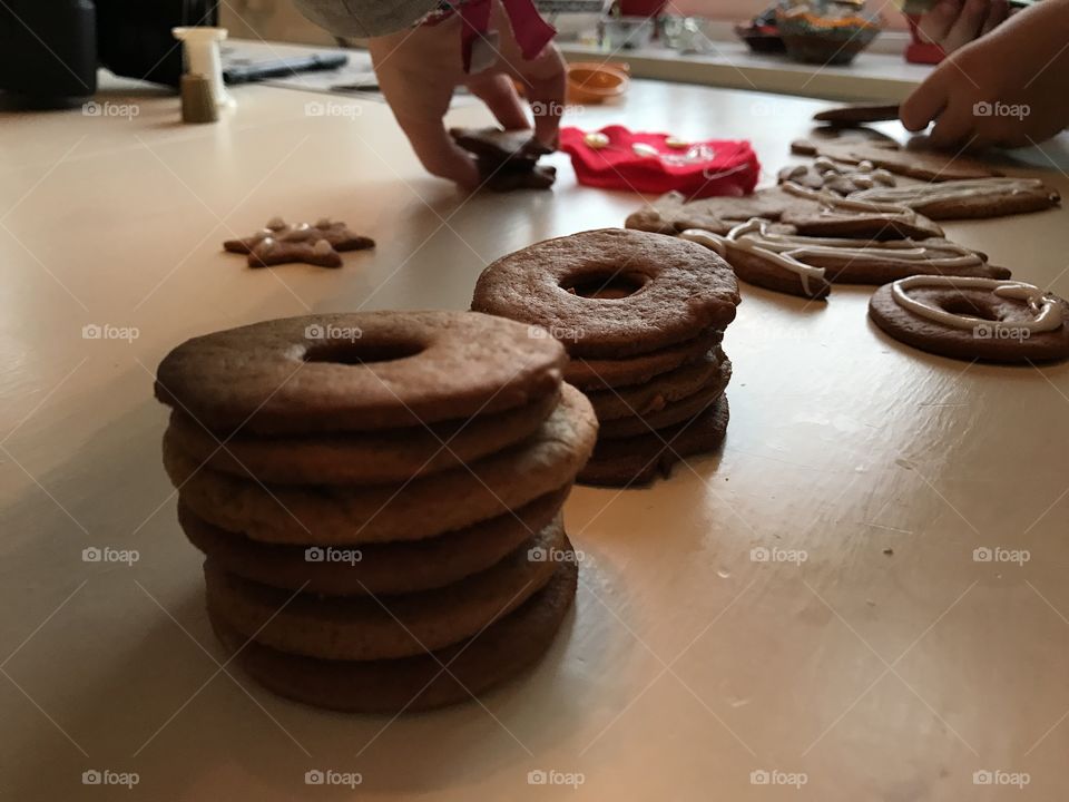 Gingerbread baking 