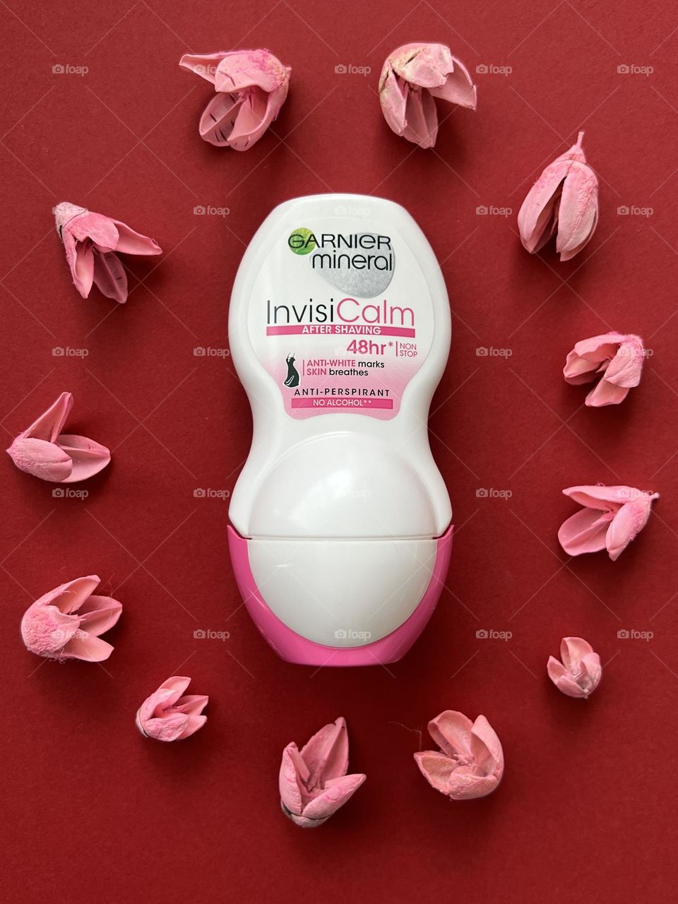 Pink. Garnier mineral Invisi calm 48 hours anti perspirant .