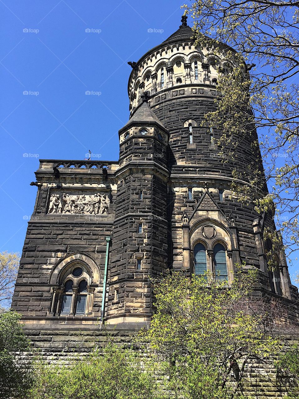 The Hauntingly beautiful architecture of U.S. President James A. Garfield’s memorial mausoleum 