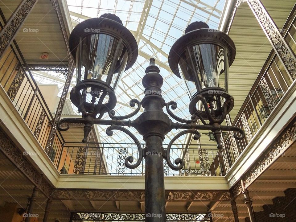 Opryland light post