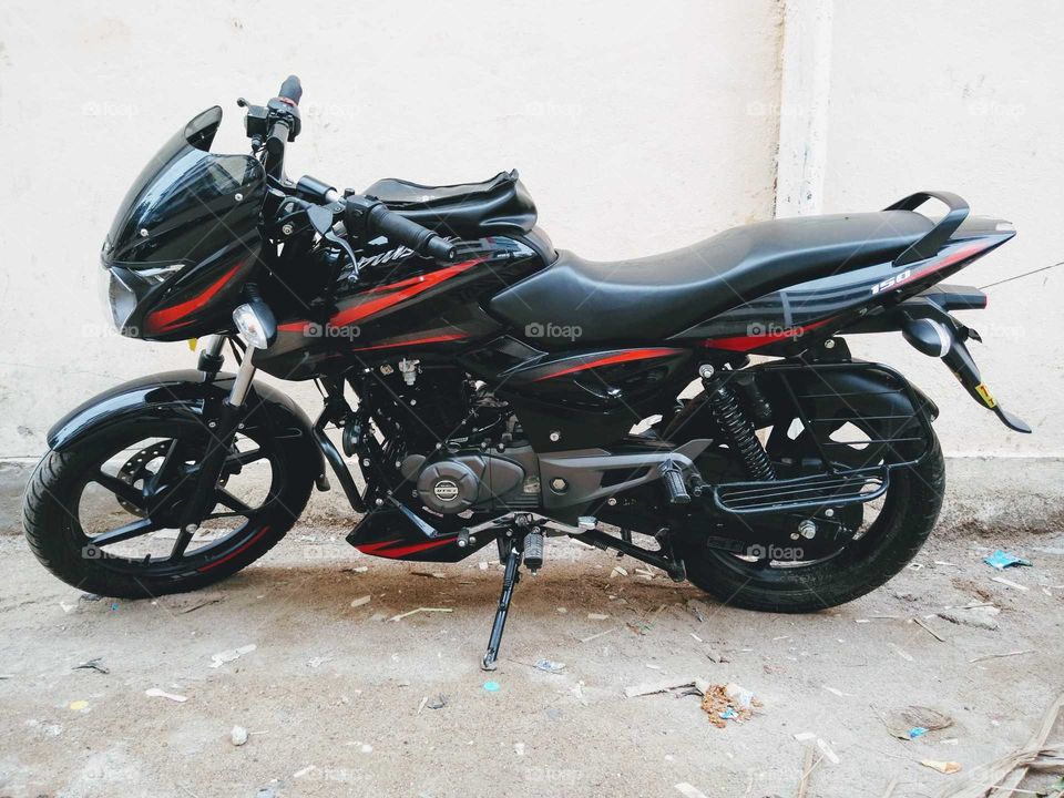 Bajaj Pulsar 150