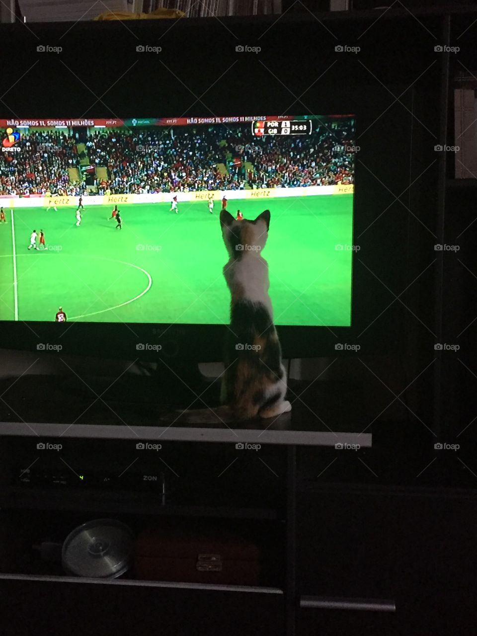 😊 Olívia likes football 😊