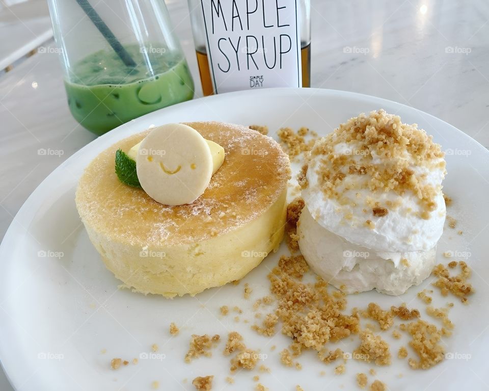 smile pan cake with icecream