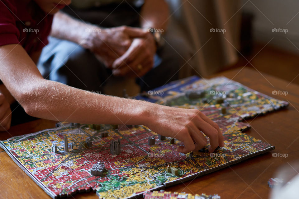 Puzzles together 