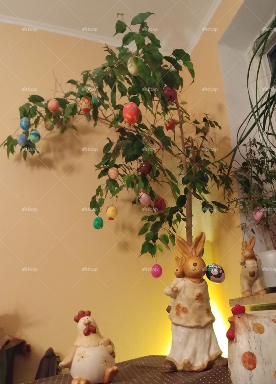 Ostern Eier bunt Strauch