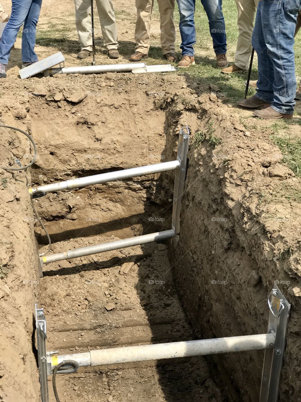 Trench shoring