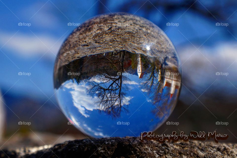 Lensball