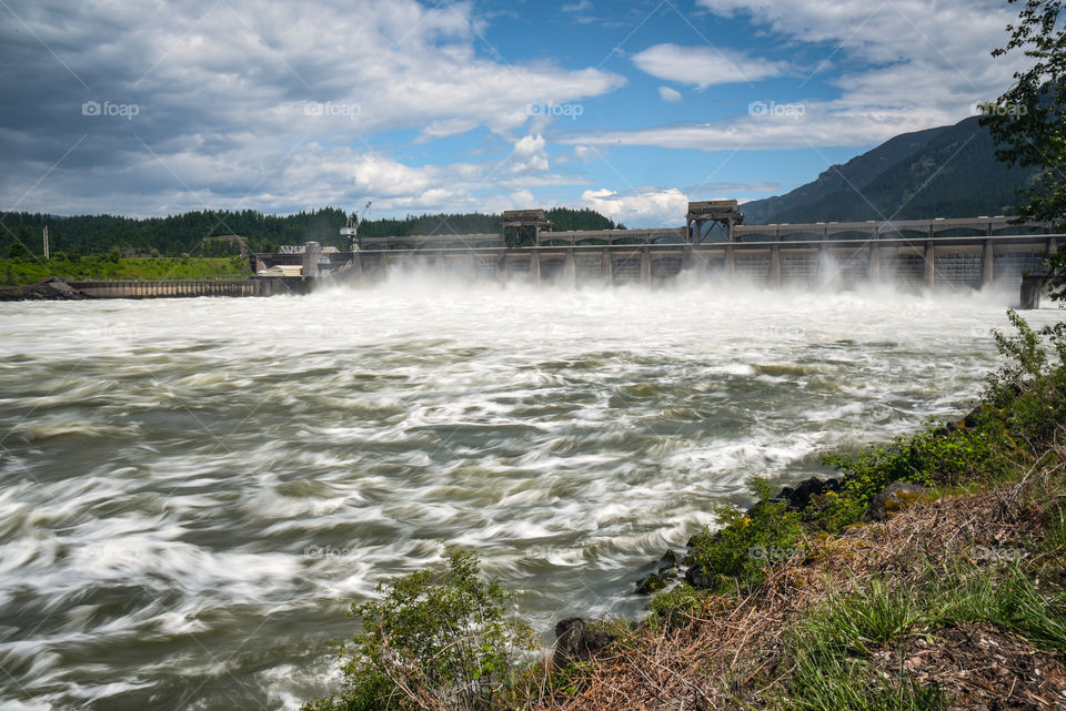 Bonneville Dam 