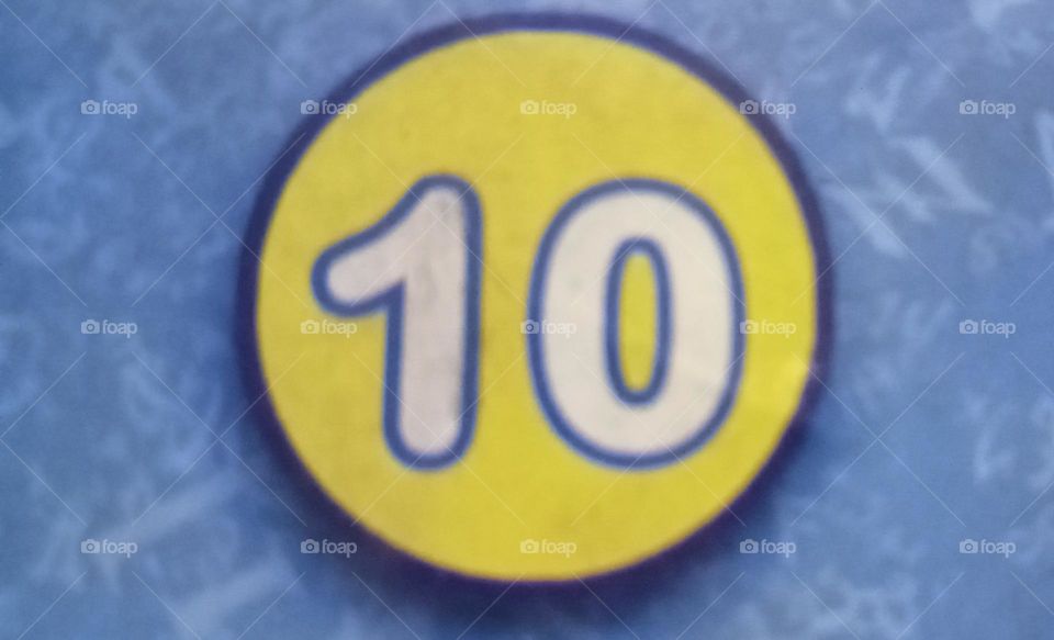 Number 10th, Standard 10th, Rank 10th. Is in photo showing number of 10th in circle background. Circle 🔴⭕ shape circle having 10th number on it. So 10th number looking very beautiful 😍❤️ and attractive.