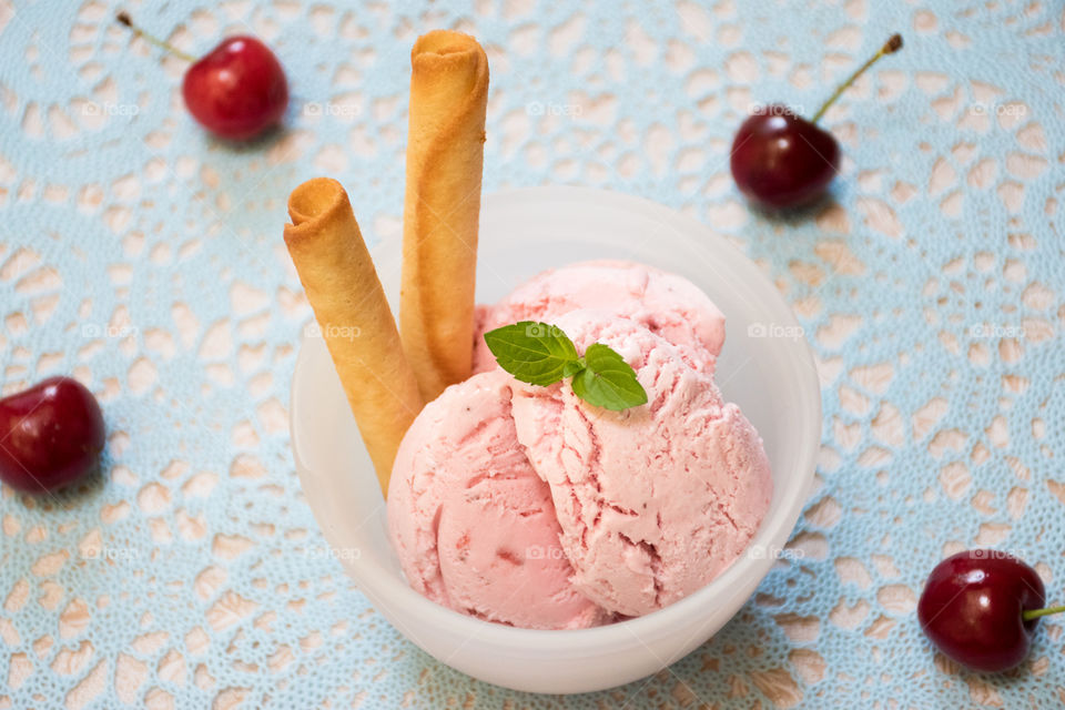 Cherry berry ice cream