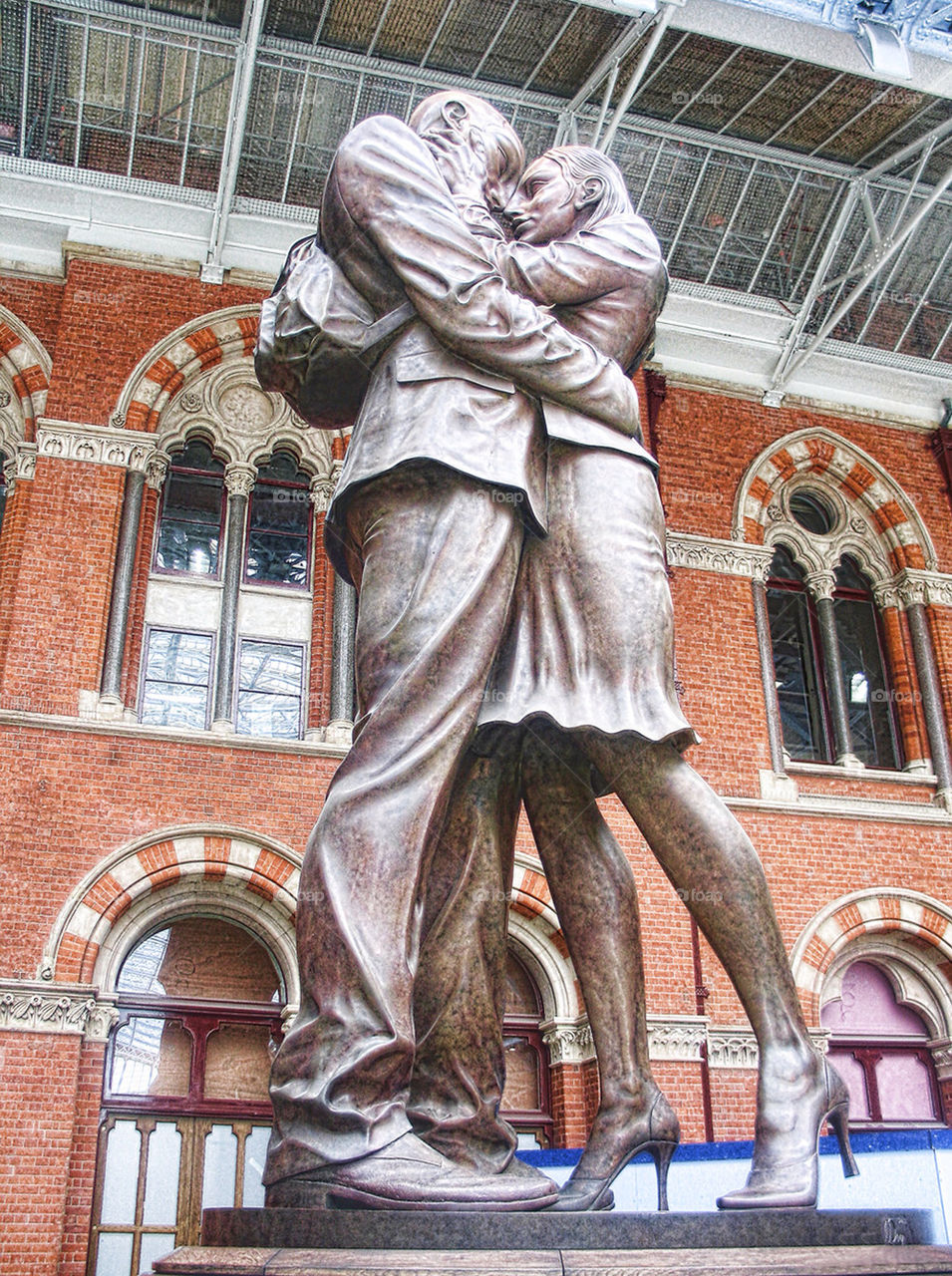 the london statue uk by chris7ben