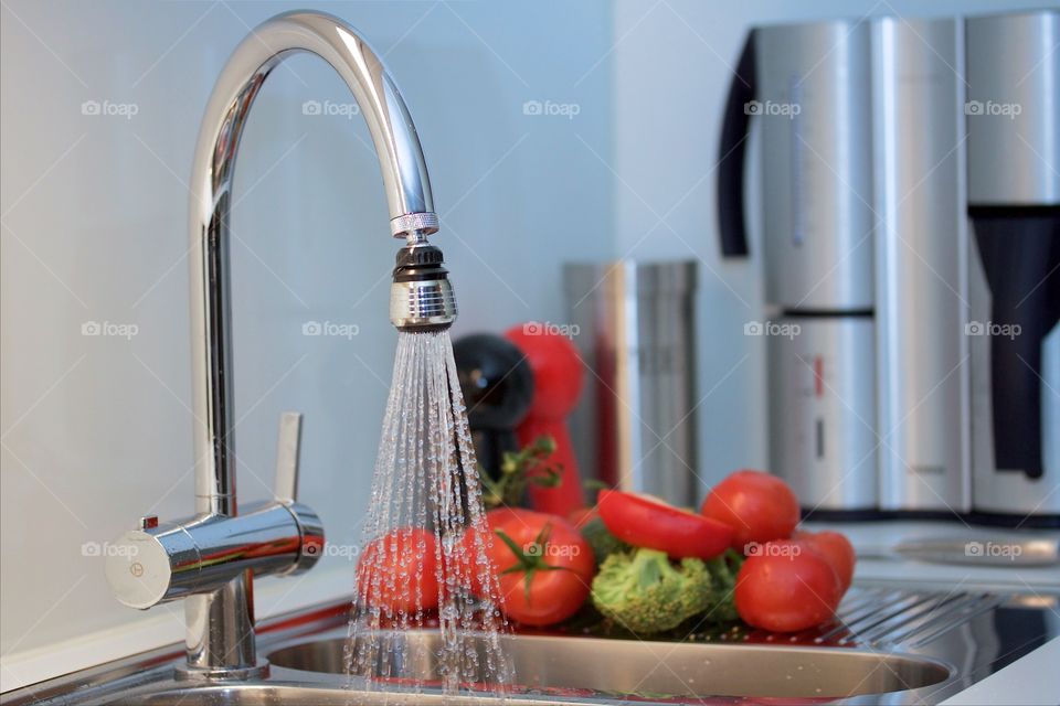 rinsing tomatoes and other vegetables