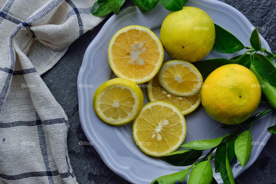 slices of sweet lemon