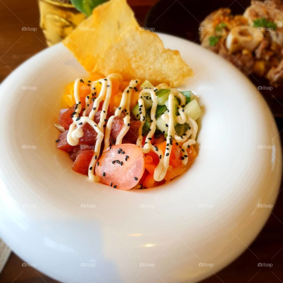 Poke bowl salad for healthy lunch!