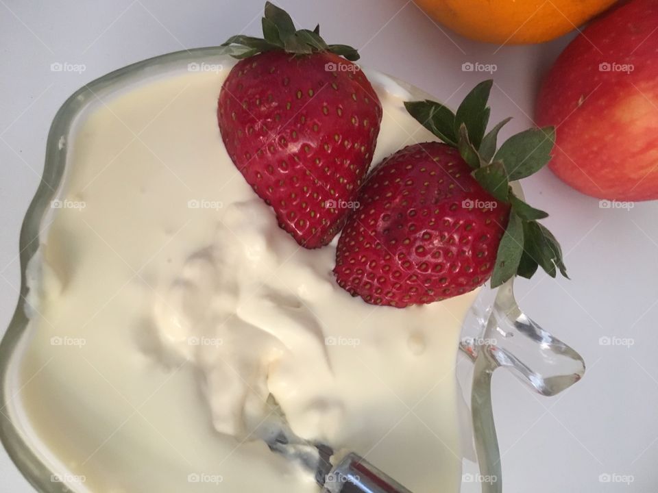 Natural Greek yogurt 