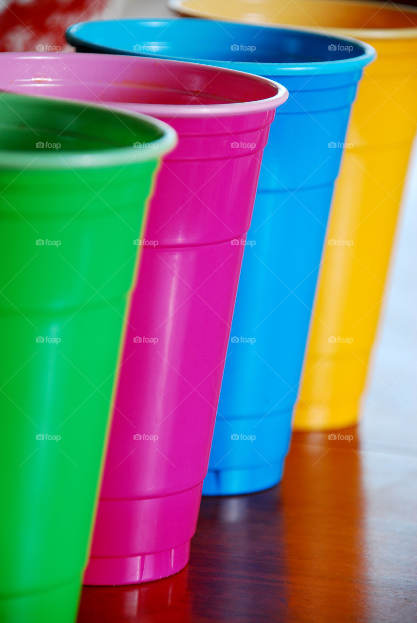 Colorful Symmetrical Cups