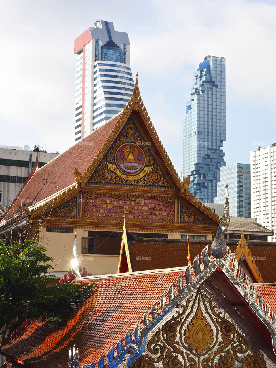 Thai architecture today
