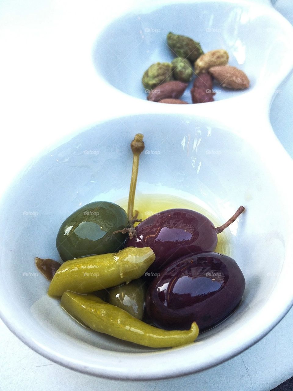 Olives . Green and black olives