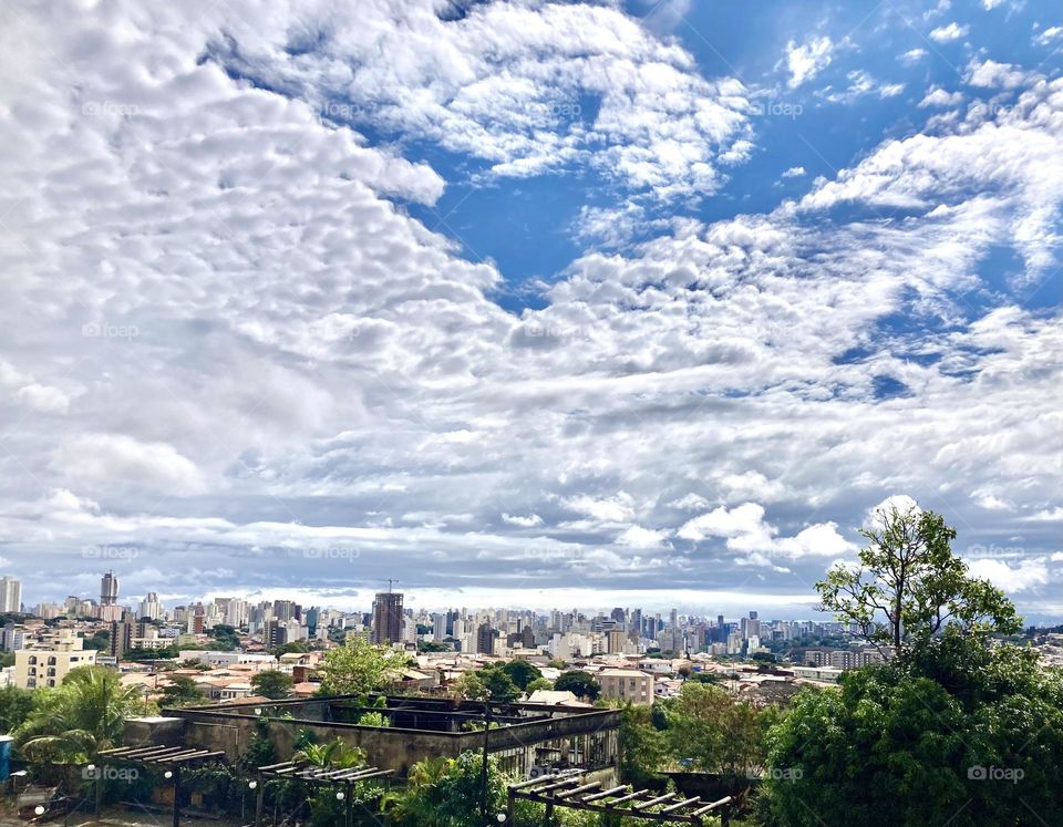 A cidade de #Campinas está, digamos, “um pouco” nublada. Não?
Que #horizonte bonito (eu prefiro sempre o azul).
📸
#FOTOGRAFIAéNOSSOhobby
#sky #céu #natureza #fotografia #paisagem #landscapes #inspiração #mobgrafia #XôStress #nuvens #clouds