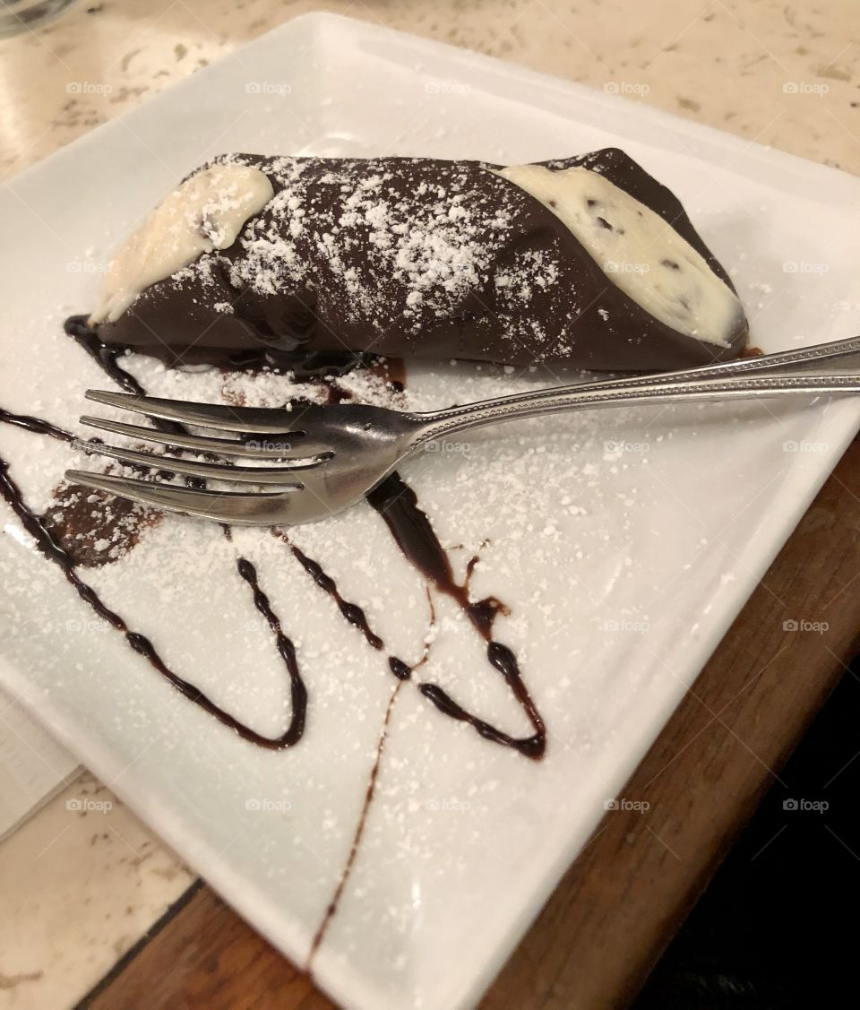 Chocolate cannoli