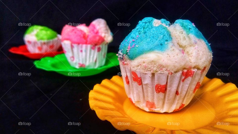 Sponge other than soft, sweet taste, very beautiful color