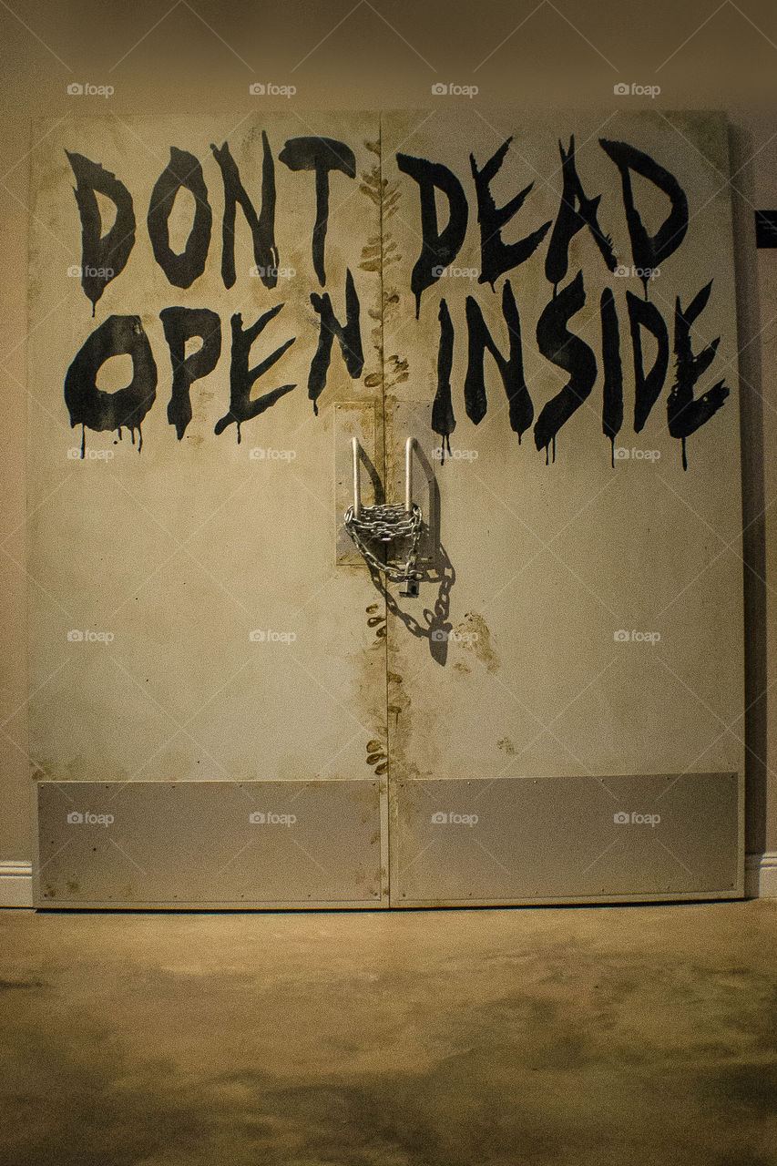 Don't open dead inside walking dead