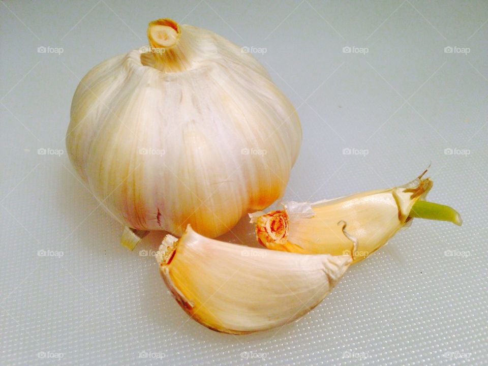 Close-up garlic bulb