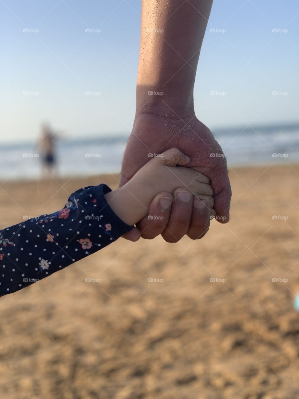 Hand in hand 