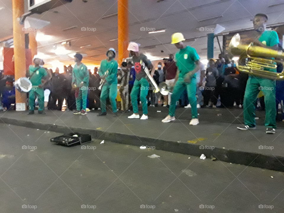 The drum beaters in action at the taxi ranking.