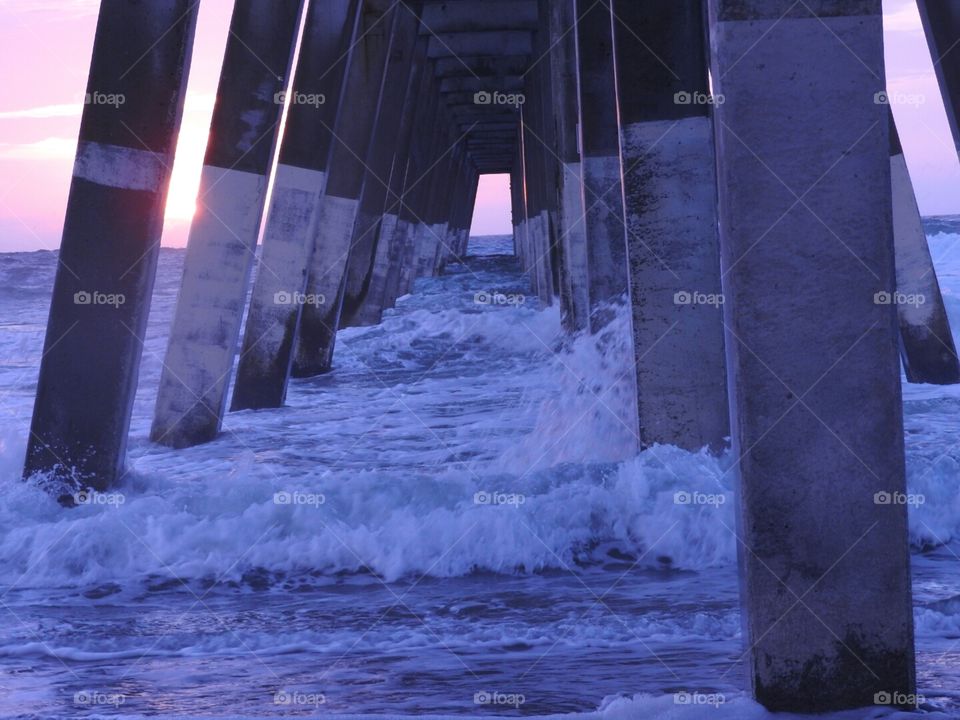 Waves through the Pier