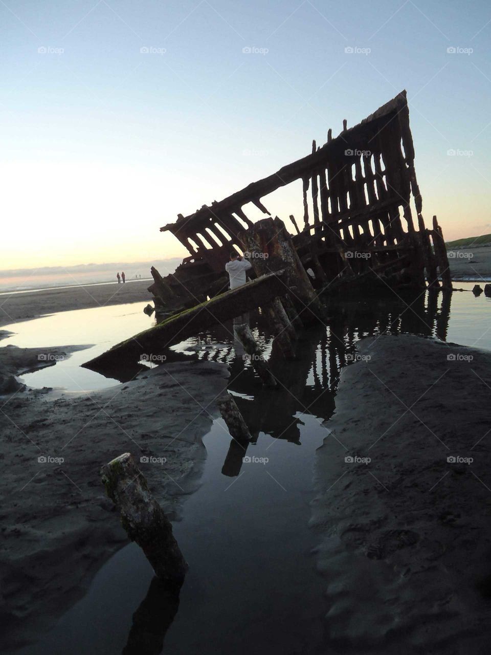 towering Peter Iredale at sunset