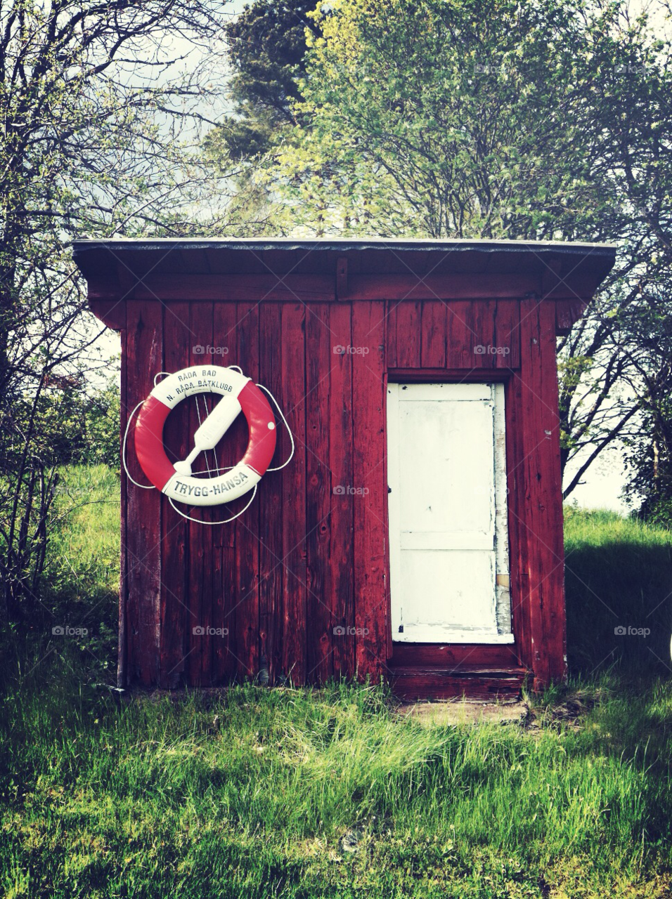 sweden red summer house by bumbiru