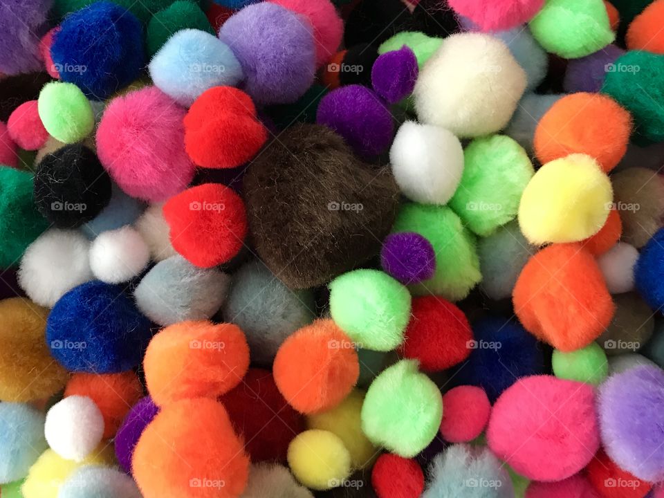 Colorful puffy  craft balls