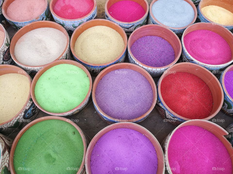 Colored sand to fill souvenirs bottles