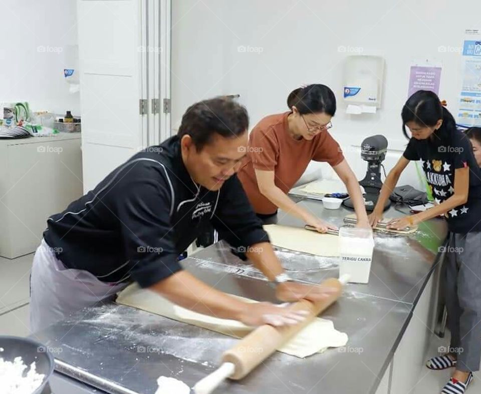 process of making bread in baking course