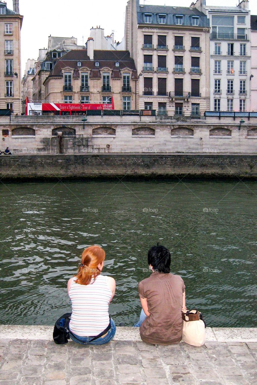 Two friends in Paris