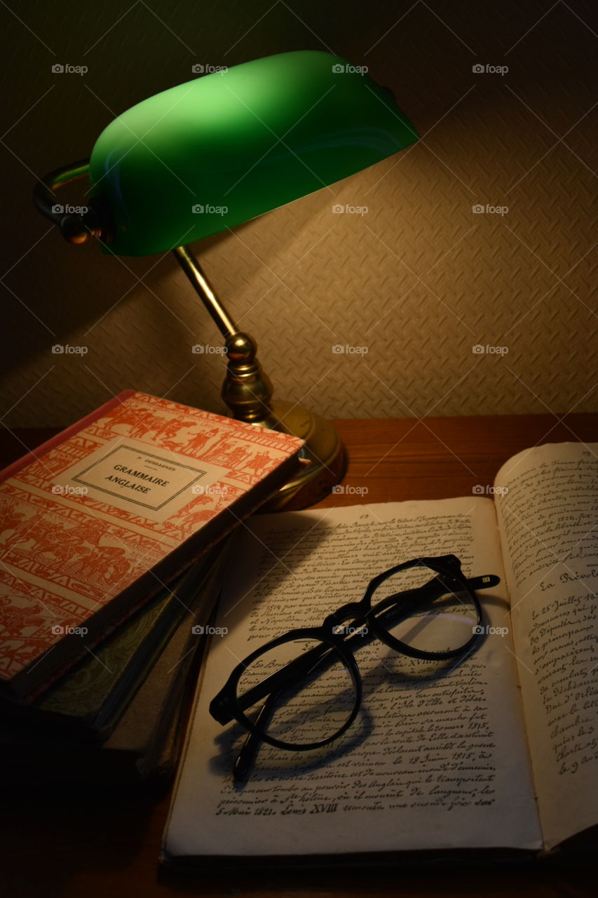 Brooks, glasses and lamp