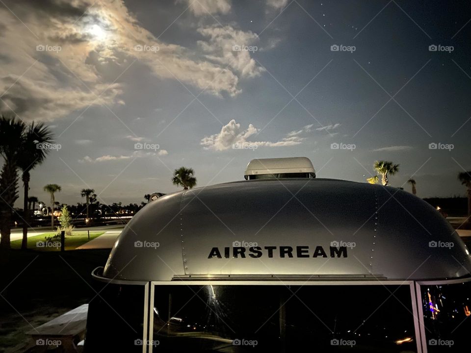 Shining in the night 