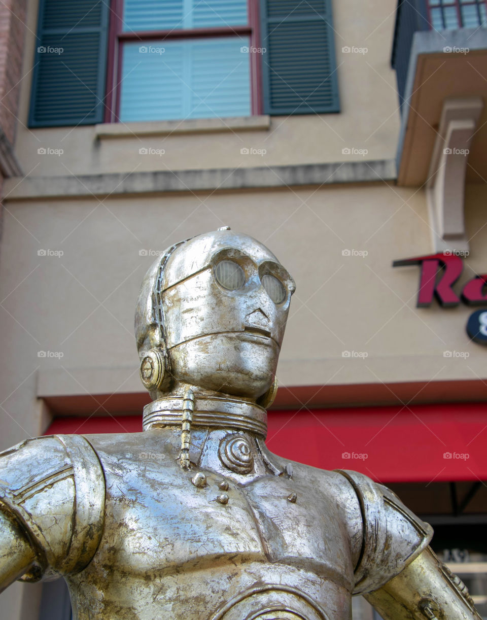 Robot in front of a store