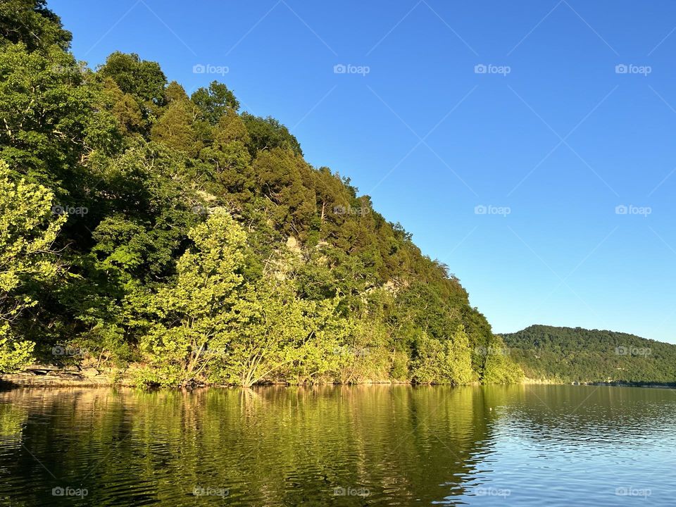 A gorgeous bright cloudless day on Lake Cumberland in Kentucky 