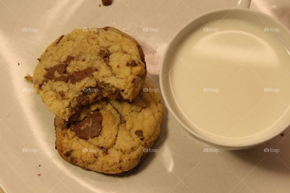 Milk and cookie