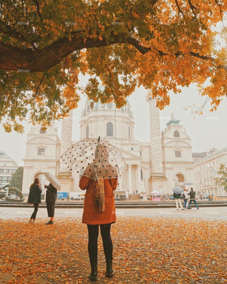 Sightseeing in autumn 