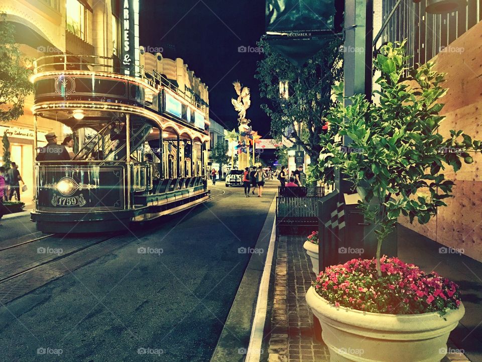 Metroove!. Nice little train in grove mall in beverly hills los angeles